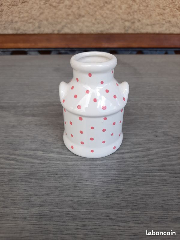 Mini pot à lait / Soliflore en céramique à pois roses – H 8 cm (image 1)