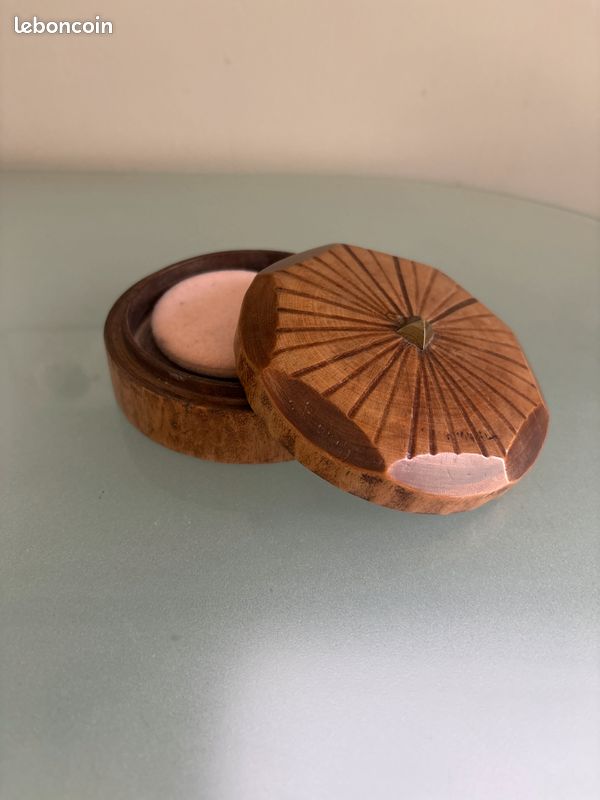 Boîte à poudre (image 1)