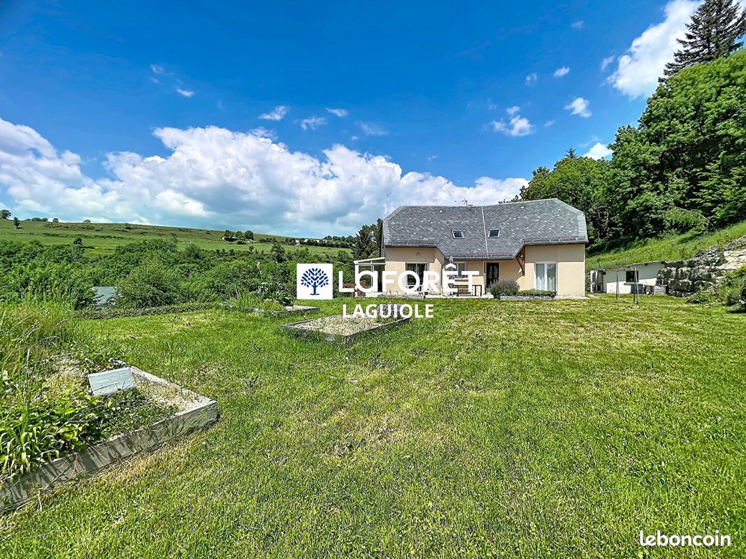 Maison 6 pièces 145 m² · à Laguiole · 145 m² · 317 500 €