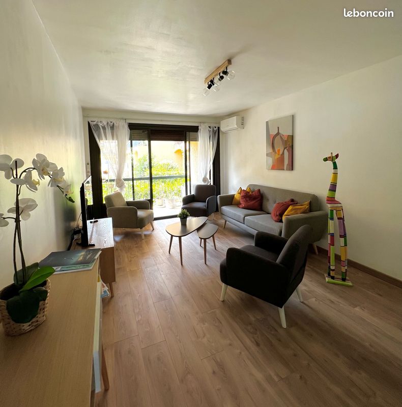 Appartement 3 pièces 70 m² · à Saint-Cyr-sur-Mer · 70 m² · 1 500 €/mois