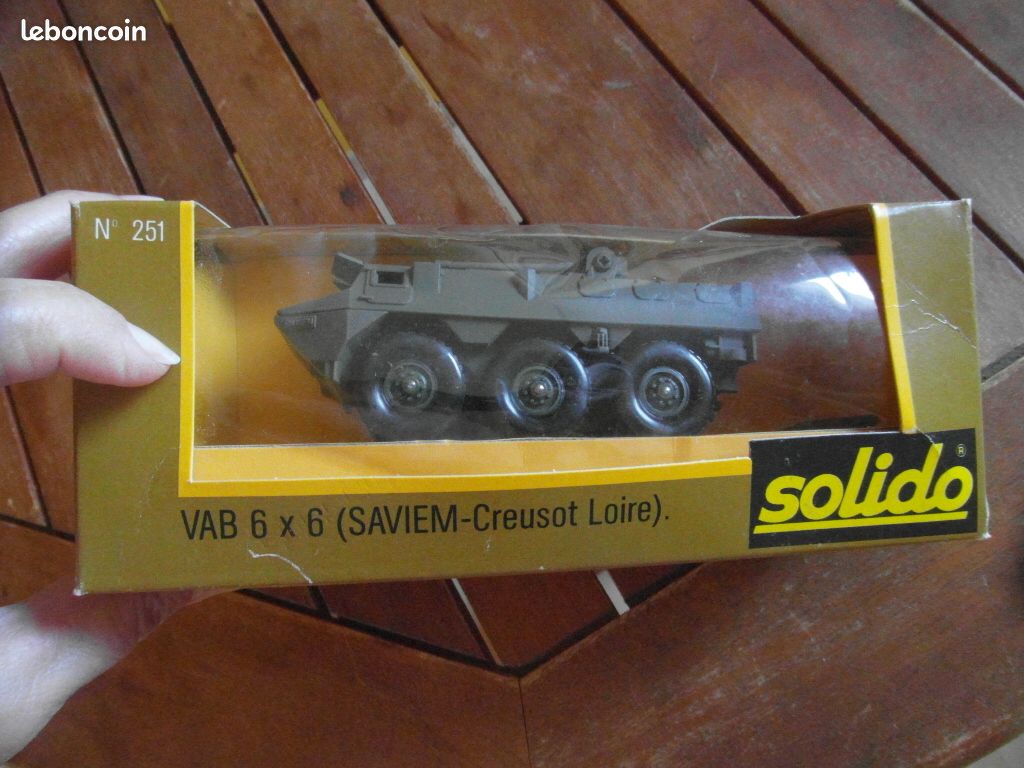 Solido - VAB 6x6 #251 - Véhicule Blindé Militaire Armée - 1/50