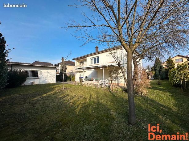 Maison 7 pièces 144 m²