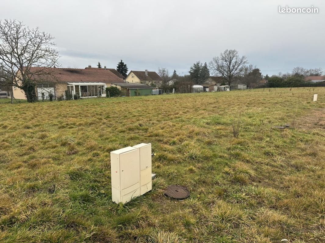 Terrain 659 m² Vendat · 81 000 €
