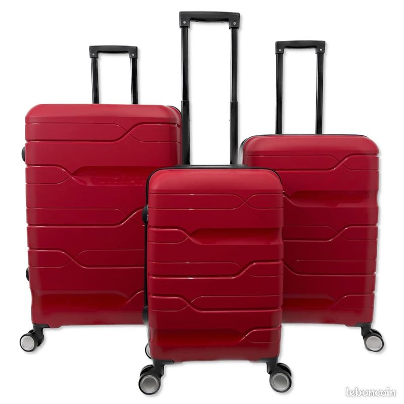 Ensemble de 3 valises résistantes en polypropylène 👜💼✈️ (100 caractères) (image 1)