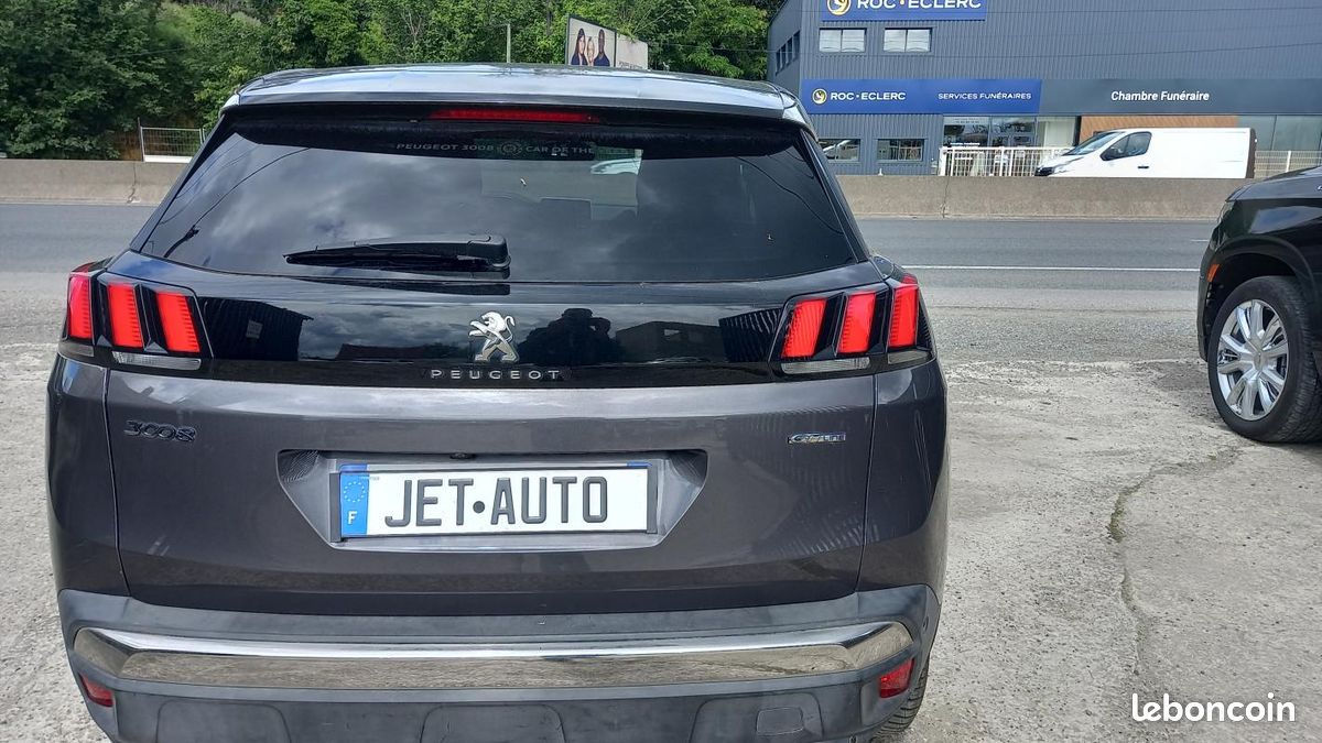 Peugeot 3008 II 2.0 BLUEHDI 150 S&S GT LINE (image 22)