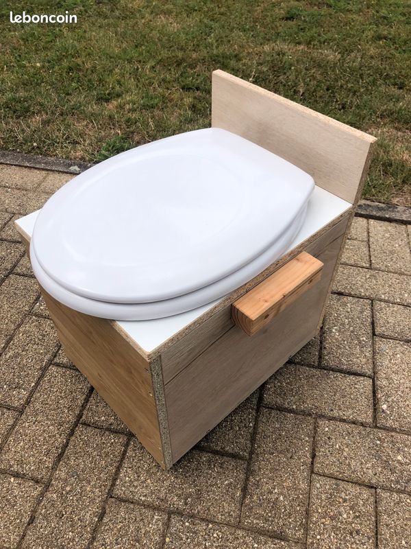 toilette sèche à compost d’extérieur naturelle - iCAG Compagnie