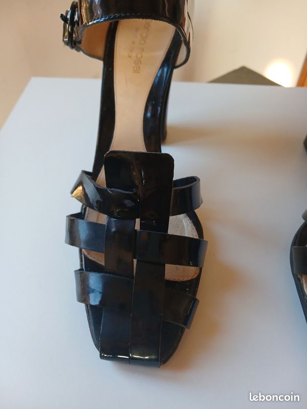 Sandales Compensées SERGIO ROSSI En Cuir Vernis Noir – Pointure 39.5, Très Bon état