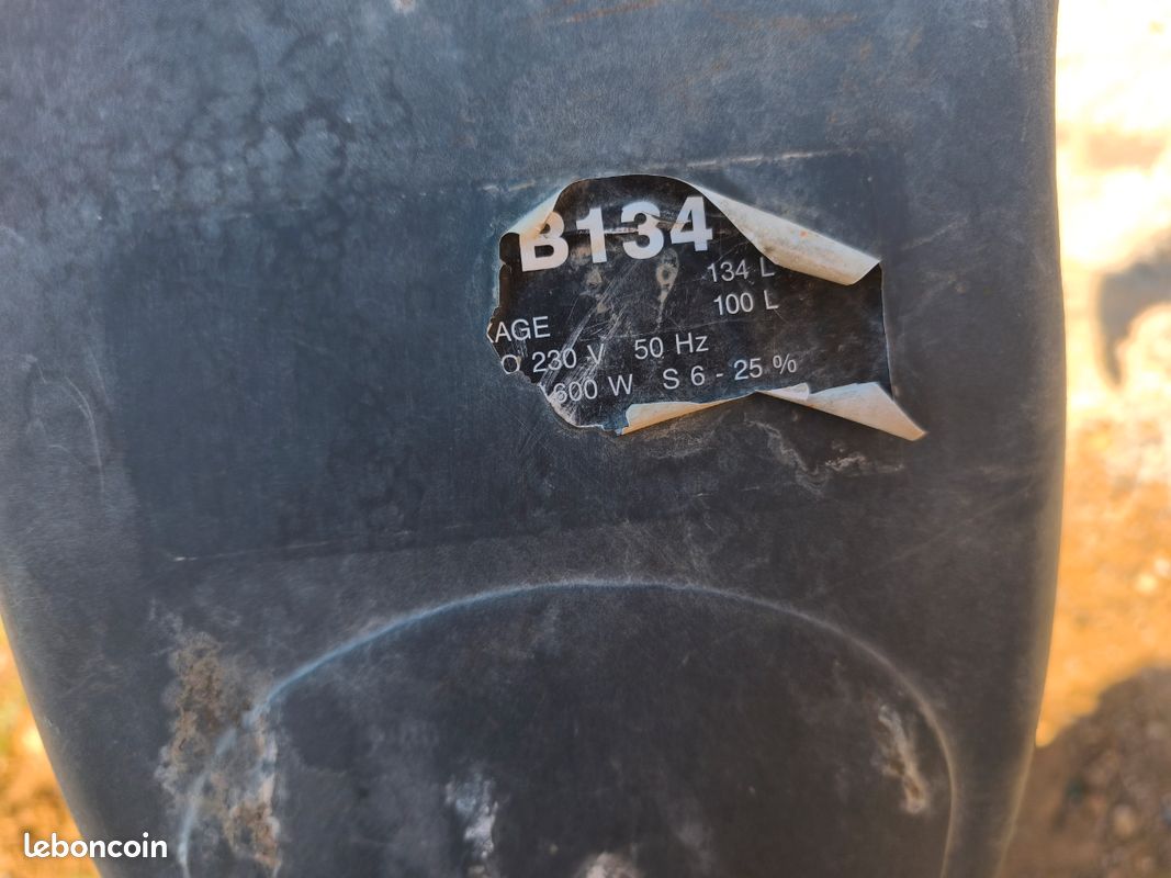 Bétonnière Altrad Betomix 134L - Moteur OK / Prb pignon-Couronne- Roulement (image 3)