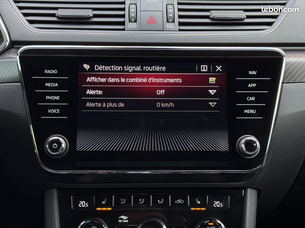 SKODA SUPERB Sportline TSI PHEV Hyrbide recharg 218 DSG 1ère Main Attelage Caméra Kessy GPS (image 34)
