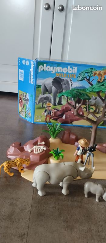 Playmobil 5417 Wild Life - Animaux de la savane avec photographe - Comparer avec