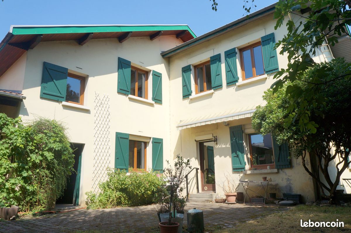 Maison 5 pièces 158 m² · à Grenoble · 158 m² · 430 000 €