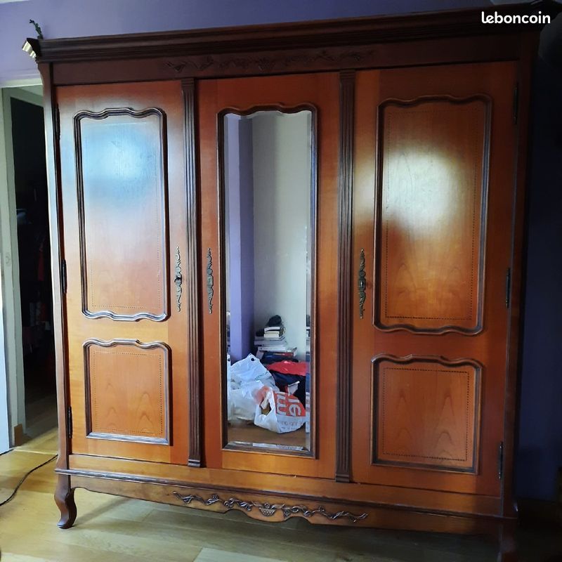 Armoire en bois de merisier (image 2)