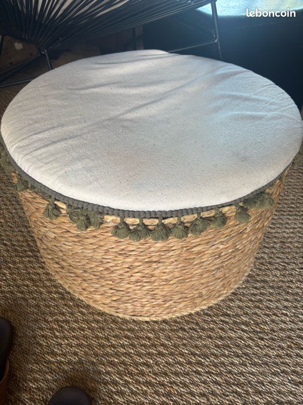Pouf (image 1)