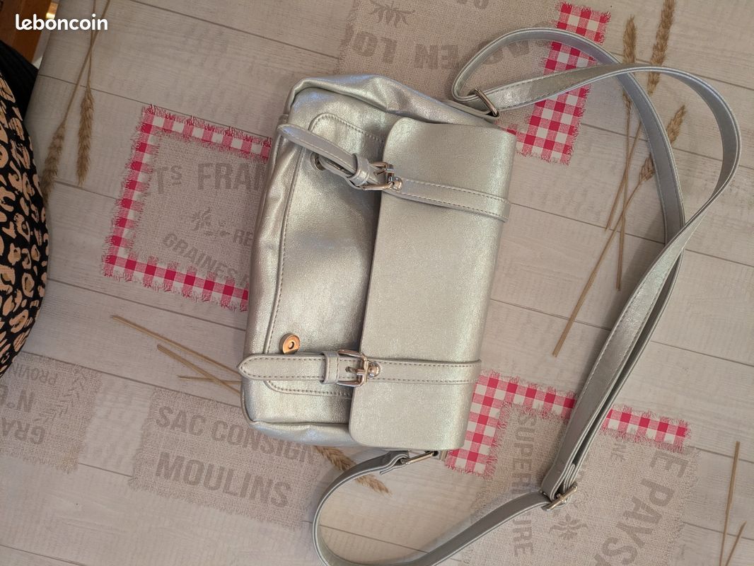 Sac a mains (image 1)