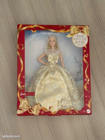Poupée Barbie Noël 2022 - Collector - Mattel - Neuve Sous Blister