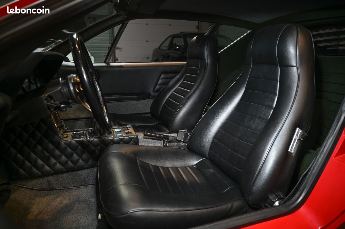 ALPINE A310 1600 VF 4 cylindres 125ch BVM5 / Conversion carburateurs 45 Weber / Rouge / Intérieur cuir noir / N° série 21532 (image 5)