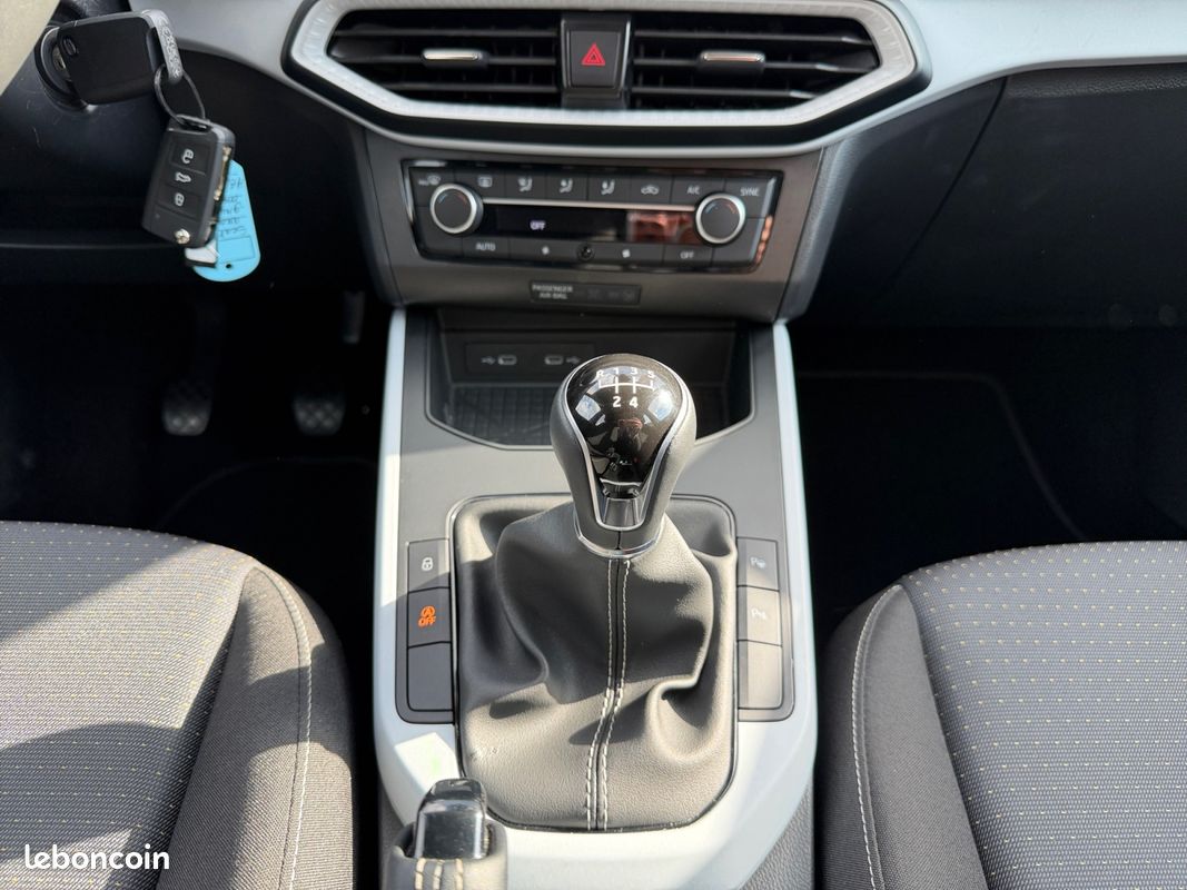 SEAT Arona 1.0 TSI 95 ch Start/Stop BVM5 Copa (image 13)