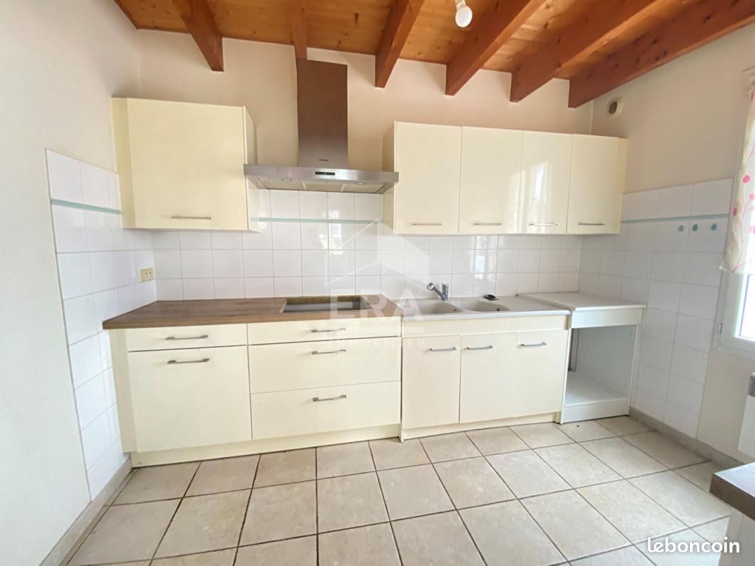 Maison de ville 5 pièces 124 m² - Breuillet 17920 (image principale 3)