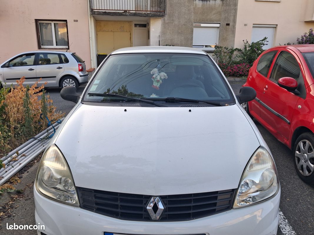 A vendre CLIO (image 1)