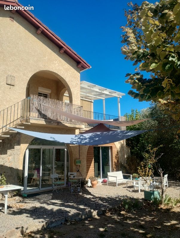 Maison 8 pièces 182 m² · à Sigean · 182 m² · 370 000 €