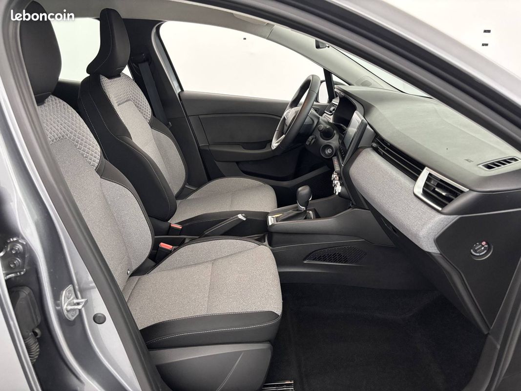 RENAULT Clio E-Tech full hybrid 145 ch GSR2 Evolution (image 14)