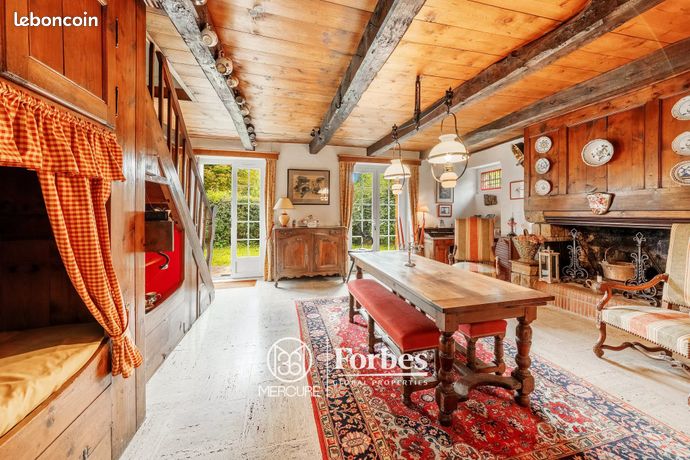Maison 7 pièces 210 m²