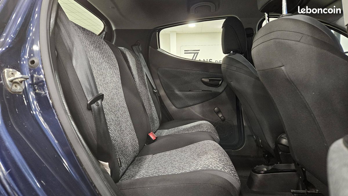 LANCIA Ypsilon 0.9 TwinAir 85 ch Stop&Start Elefantino 2014 (image 13)
