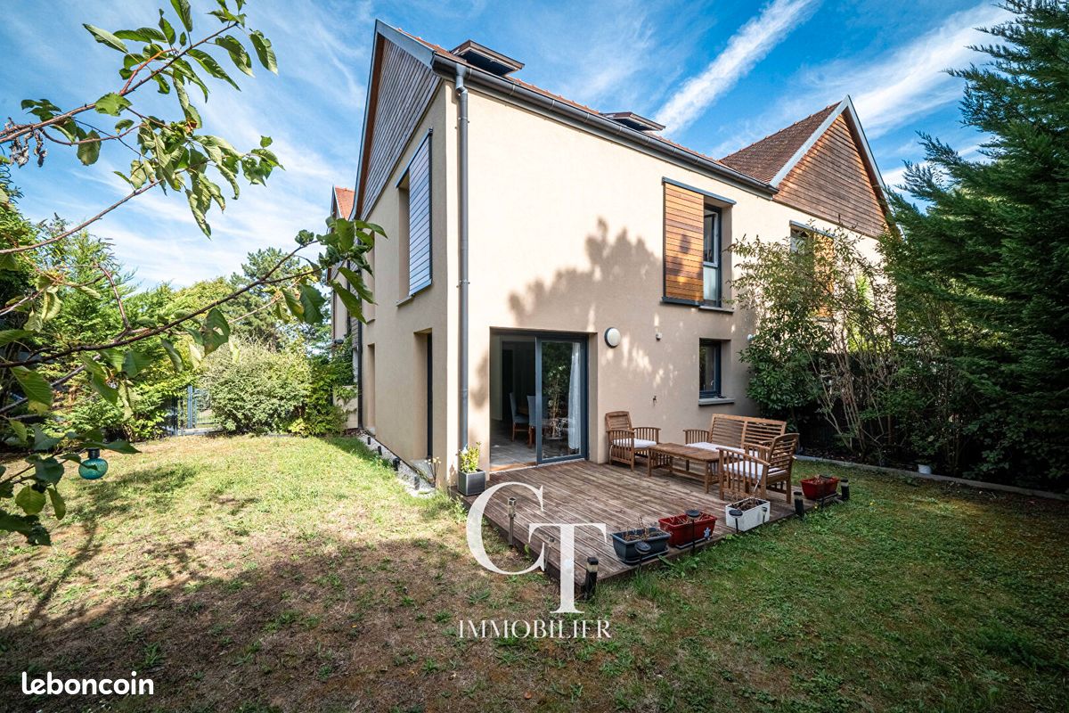 Appartement 4 pièces 95 m² · à Saint-Germain-en-Laye · 95 m² · 749 000 €