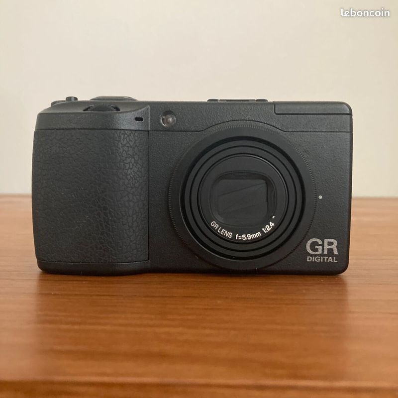Portrait Ricoh Gr Ii Appareil Photo Ricoh GR Digital II Photo, Audio