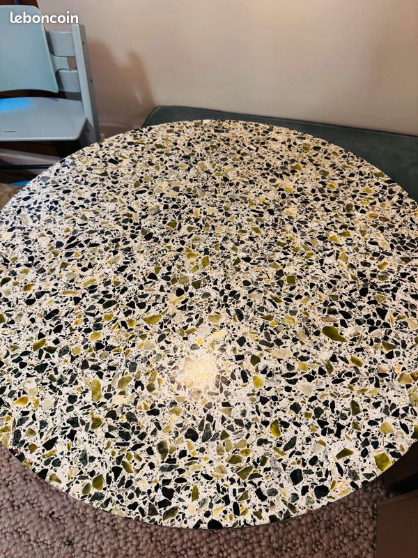 Table en terrazzo vert – design unique (image 6)