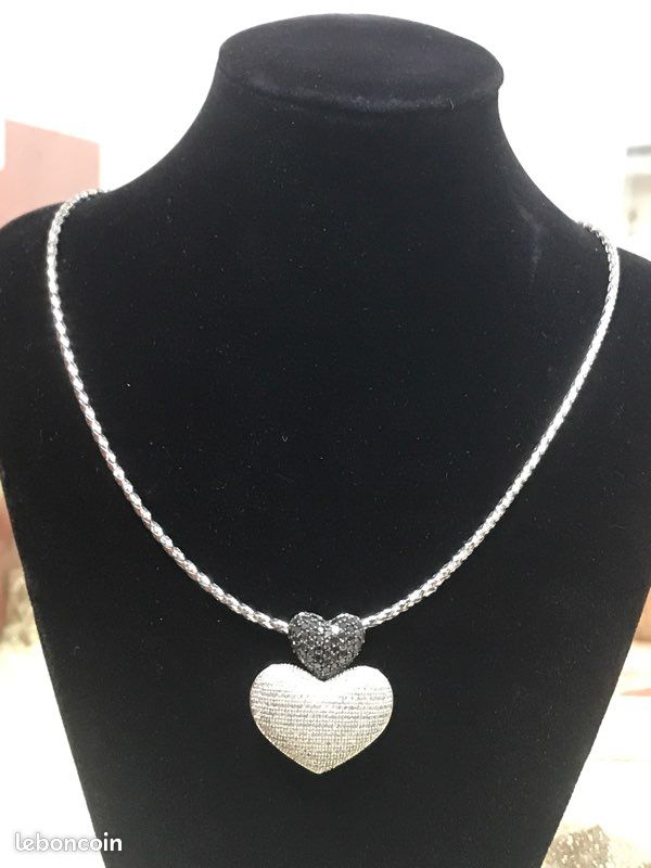 Pendentif En Or 18 Carats En Forme De Cœur Pavé De Diamants (~1 Carat)