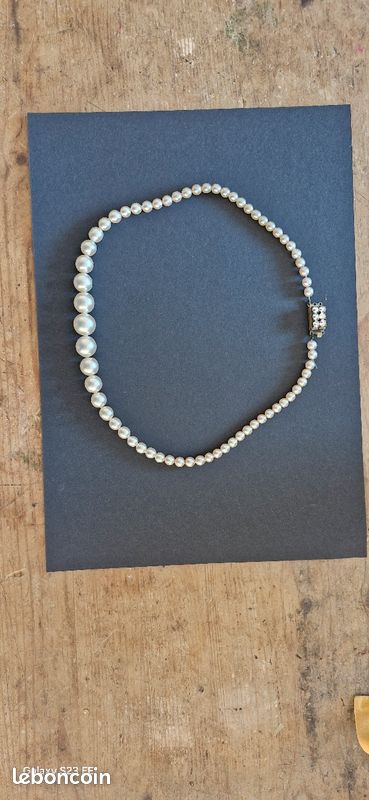 Collier en perles à transformation et or blanc