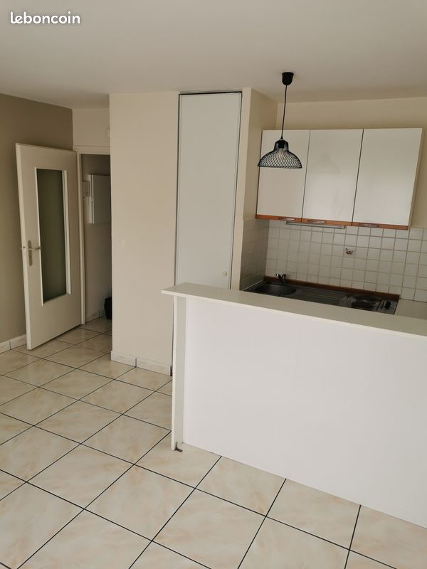Appartement 1 pièce 25 m² · à Valenciennes · 25 m² · 430 €