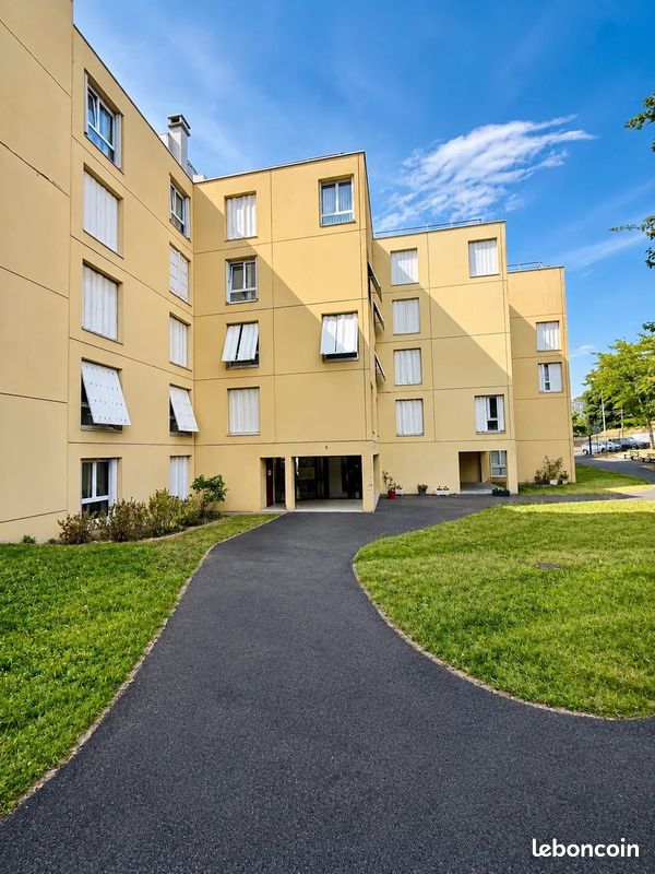 Appartement 4 pièces 82 m² · à Melun · 82 m² · 182 000 €