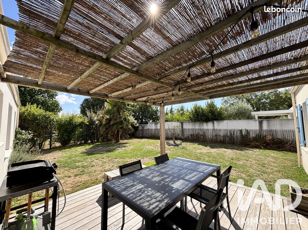 Maison 6 pièces 115 m² · à Sainte-Soulle · 115 m² · 395 000 €