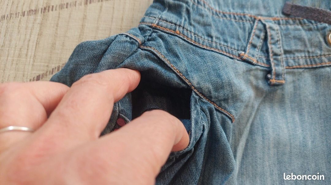 Robe en jean fin avec broderie t 6 ans bon état (image 3)