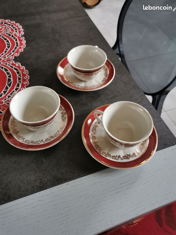 Tasses (image 1)