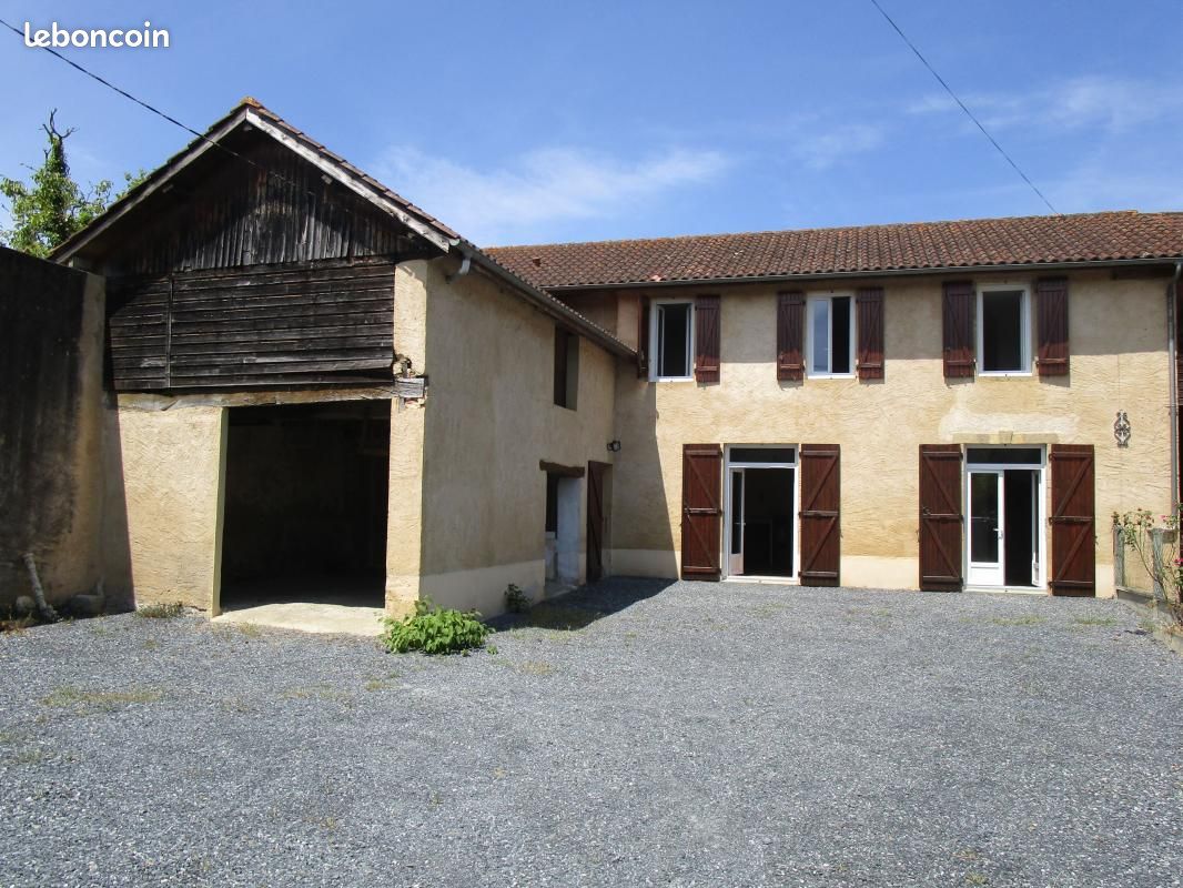 Maison 4 pièces 133 m² · à Galiax · 133 m² · 660 €/mois