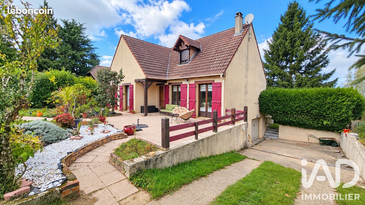 Maison 6 pièces 126 m² · à Saint-Pierre-Es-Champs · 126 m² · 230 000 €