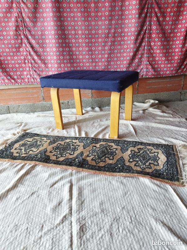 Donne pouf et tapis (image 1)