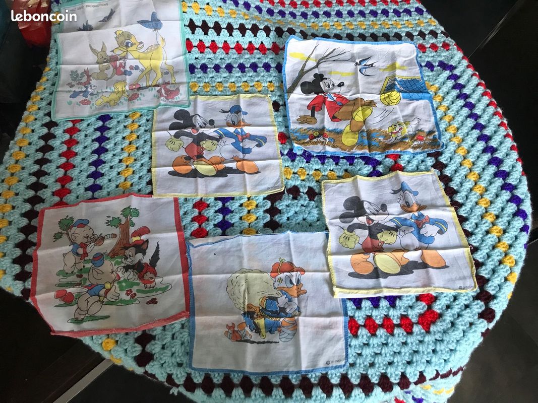 Lot de mouchoirs vintage Disney (image 1)