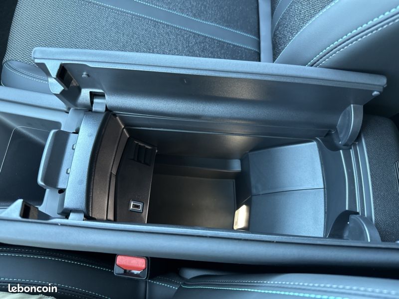 Peugeot 308 SW 1.2 PureTech 130ch S&S Allure Pack EAT8 (image 19)