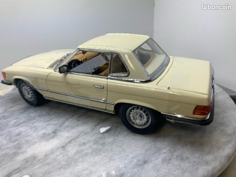 Mercedes 350SL (R107) crème 1977/1983 SUNSTAR 1/18 (image 10)