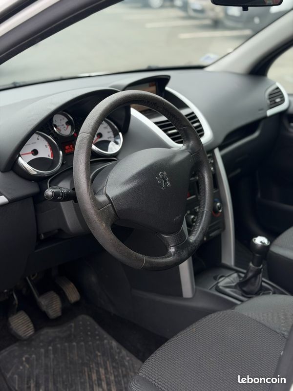 Peugeot 207 FAIBLE KILOMETRAGE CERTIFIER (image 9)