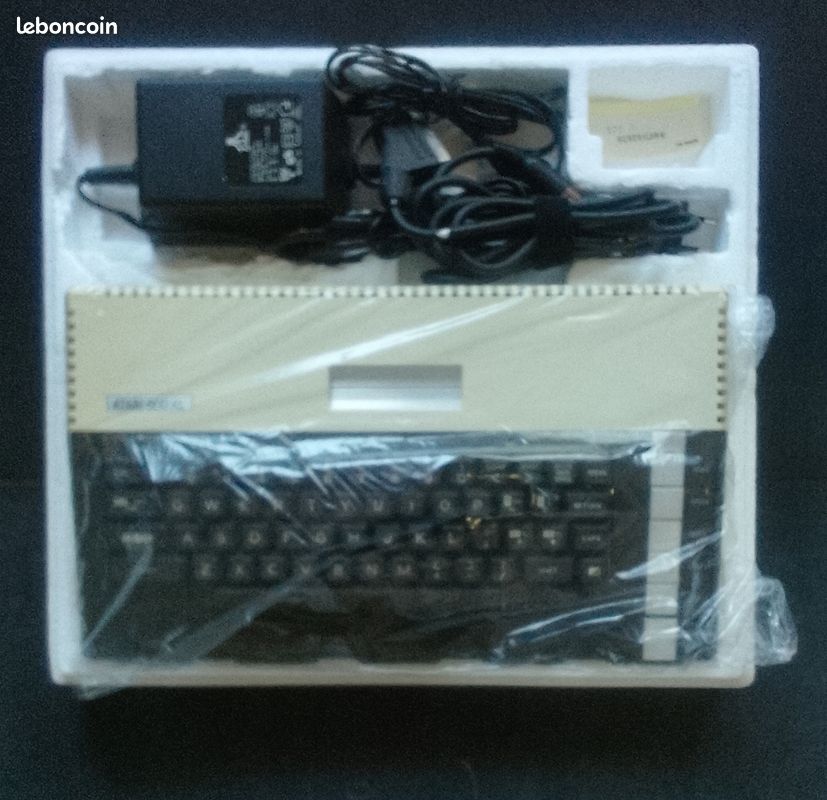Fichier:Atari 800 Computer FL.jpg   Wikipédia