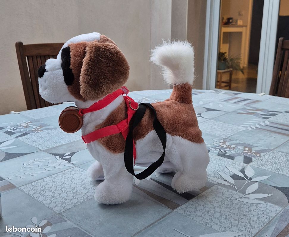 Peluche interactive Billy – chien Saint-Bernard qui aboie et