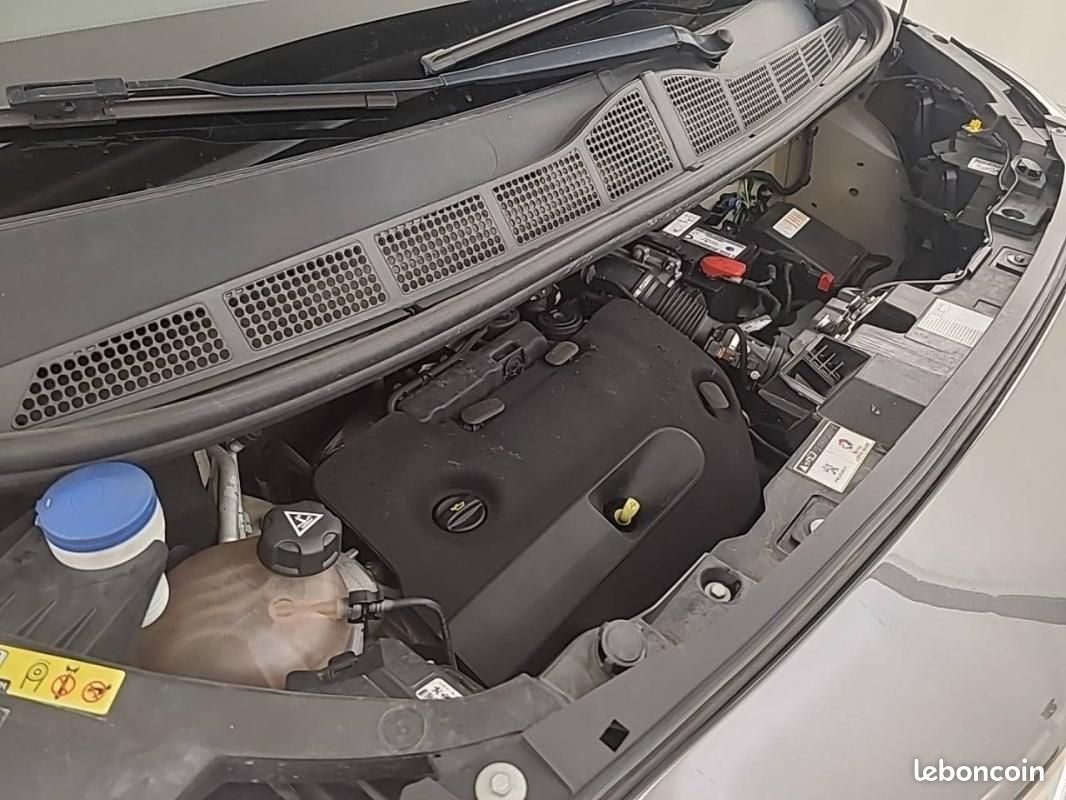 Peugeot Expert CABINE APPROFONDIE CA STANDARD BLUEHDI 180 S&S EAT8 - FIXE PREMIUM (image 28)