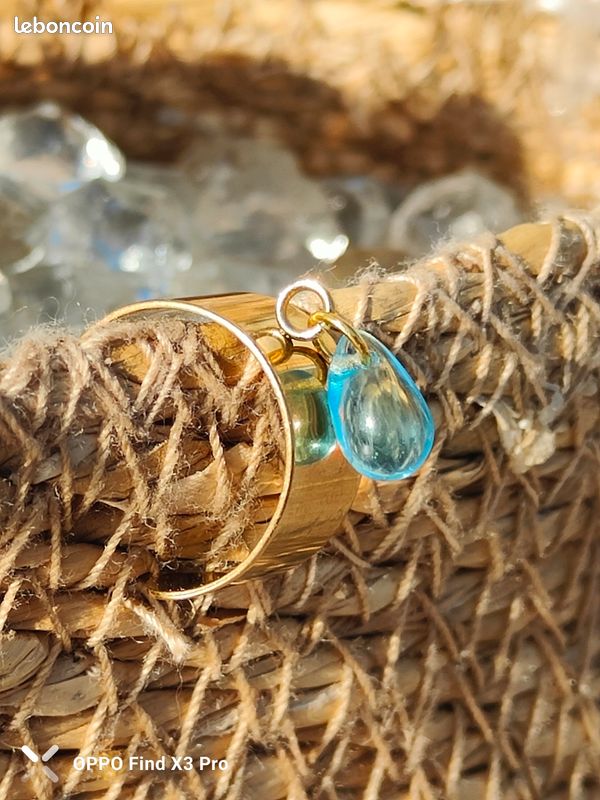 Bague réglable avec sa pampille en verre (image 1)