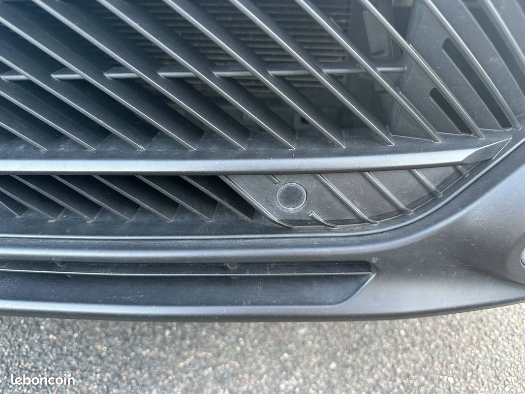 CITROEN C4 BlueHDi 130 S&S EAT8 Shine (image 24)