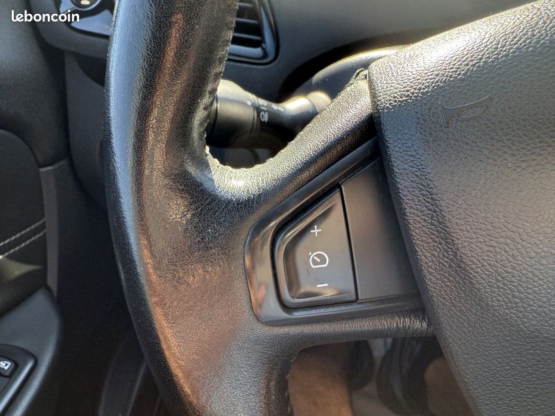 Renault SCENIC III 1.2 TCE 115CH ENERGY (image 22)